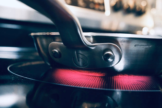 How to Use a Stainless Steel Pan